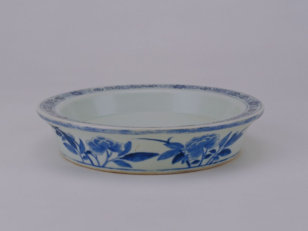 图片[1]-Blue and white folding branch pattern basin toilet box-China Archive